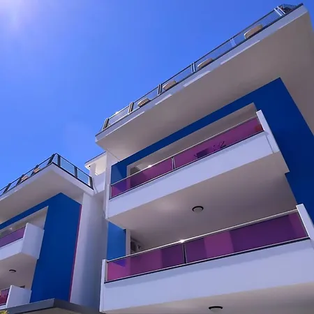 Comfy Ground-floor Steps Form The Διαμέρισμα *